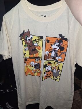 Disney Short Sleeve Tee in Cream with Orange, Black & Yellow Halloween Panels